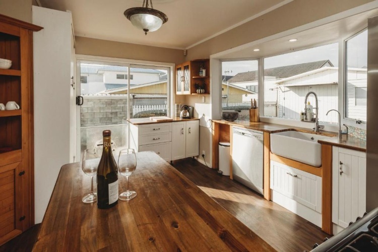 4 Bedrooms Cottage