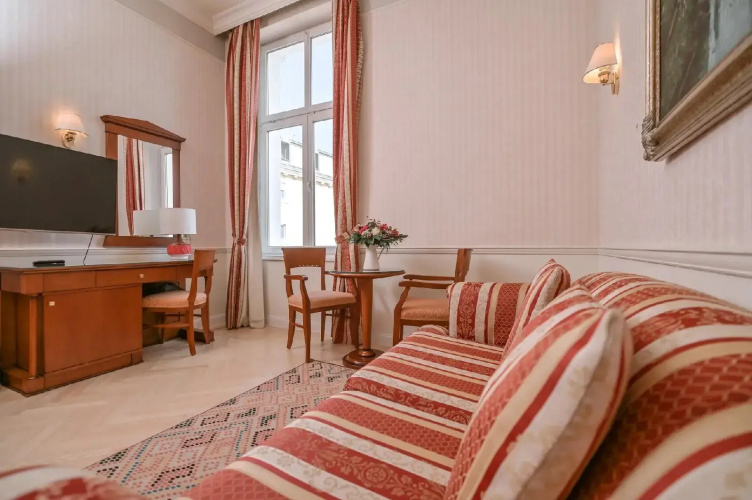 Continental Hotel