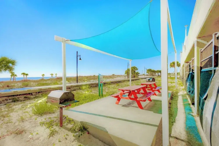 Sea Breeze 1010 Penthouse