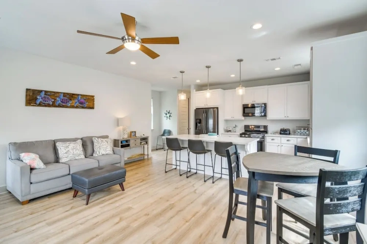 3 Bedrooms Cottage