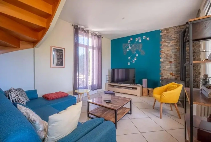 3 Bedrooms Cottage