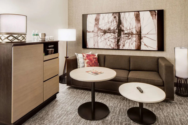 DoubleTree by Hilton Hotel & Suites Jersey City