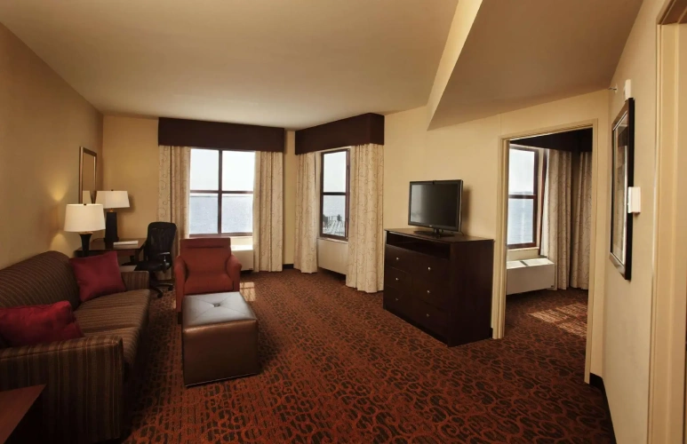 2 Bedrooms Double Suite
