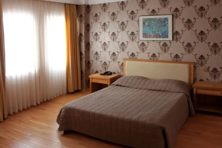 Hotel Rena