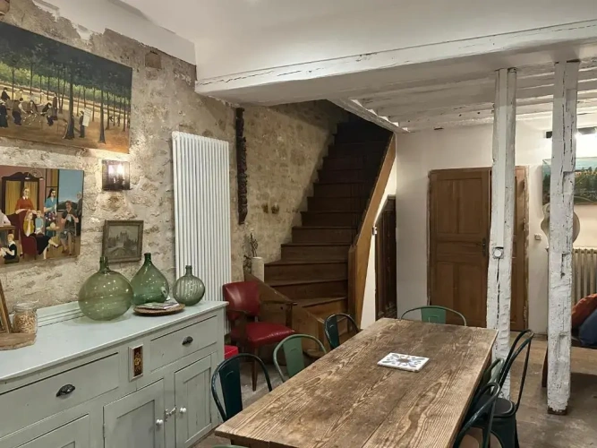4 Bedrooms Cottage