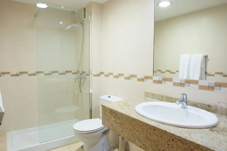 1 Bedroom Apartment with balcony