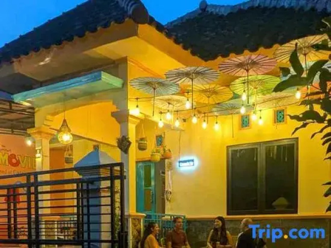 Casa De Vie Homestay - Malang
