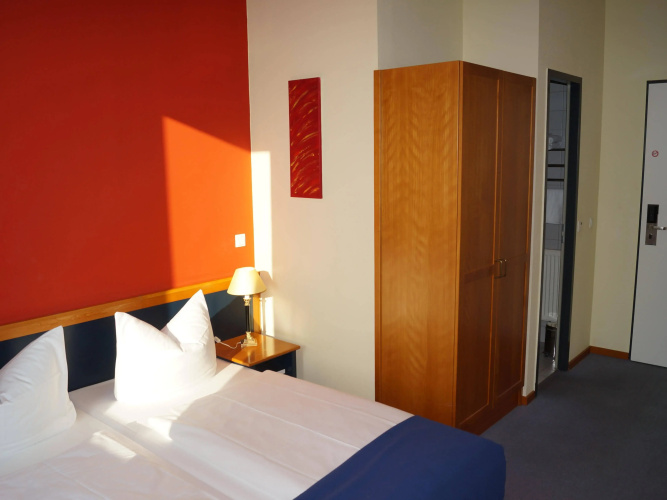 H24 Hoteltow
