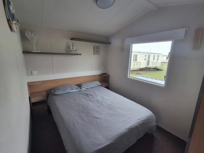 Meadow View 3-bed Caravan - Sleeps 8 - Petfriendly
