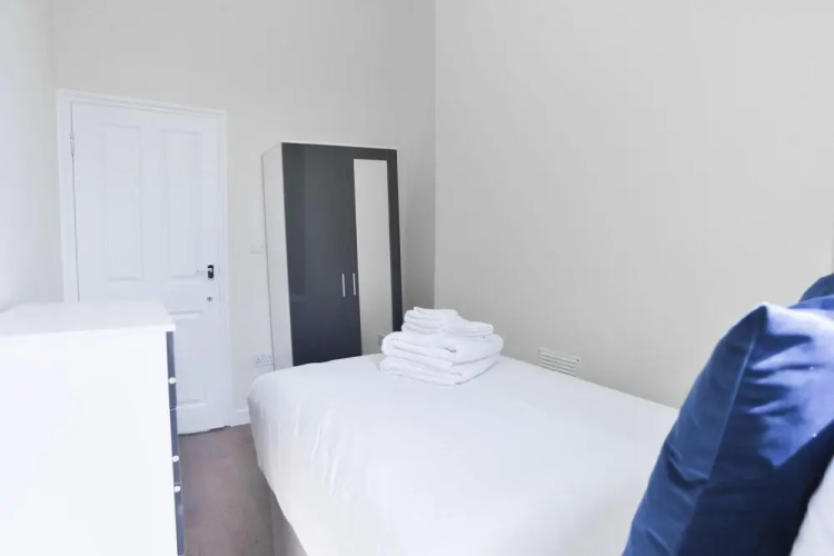 Studio Apartment In Euston