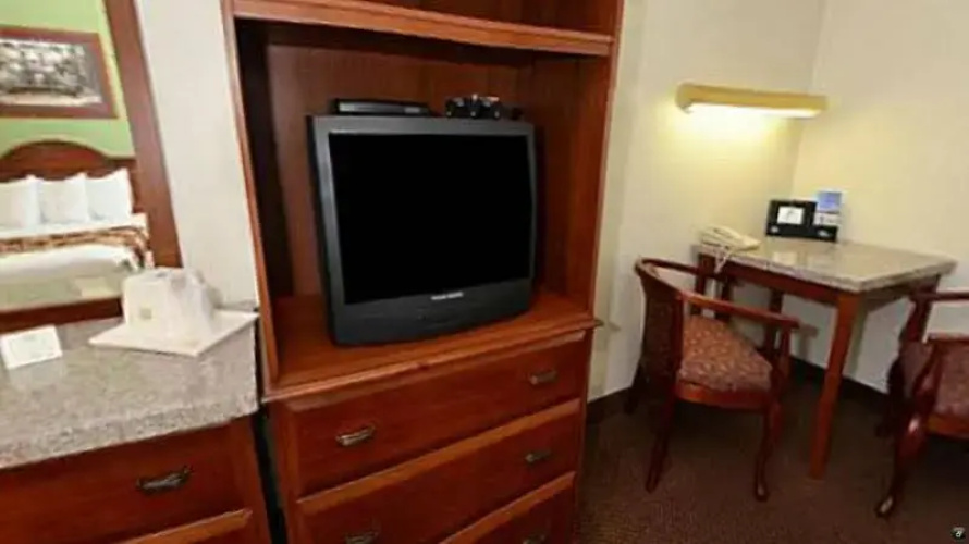 Clarion Hotel