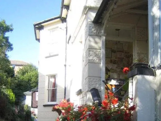 Roseberry Hotel