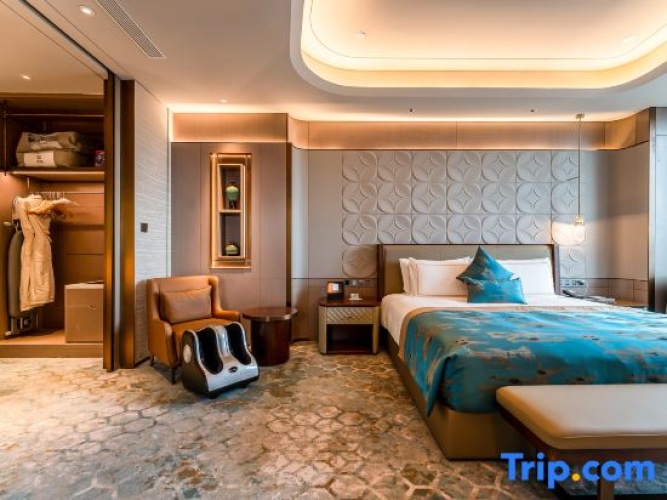 Premier Suite