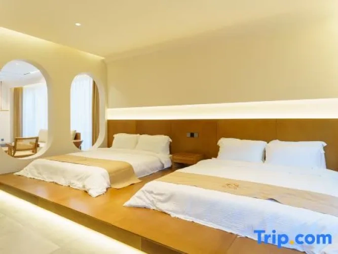 Quadruple Family Suite