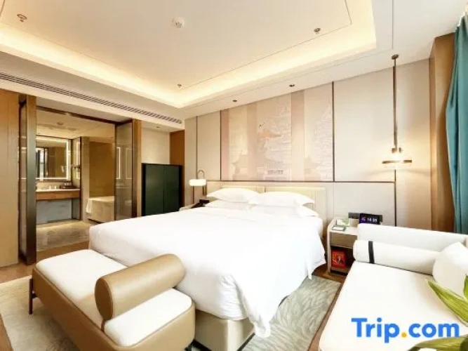 Deluxe Double Suite