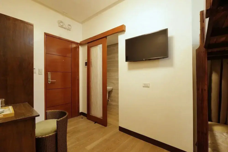Jai-cob's Suites