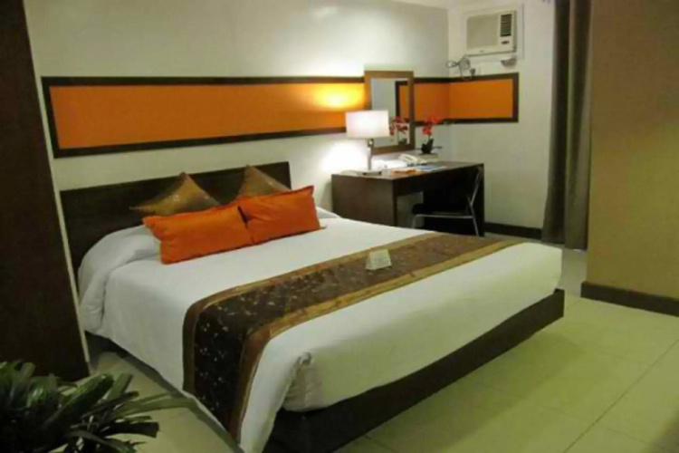 Hotel 878 Libis
