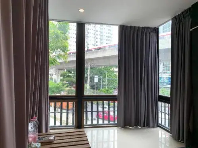 Udomsuk Inn & Cafe Since 2019 - BTS อุดมสุข