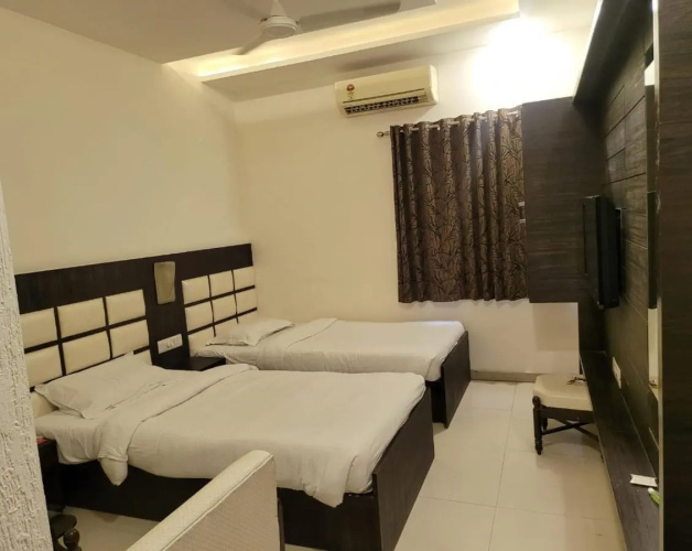 Hotel Golden Plaza