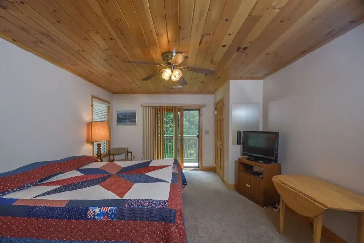 Lakeview Cottage by Taylor Made Deep Creek