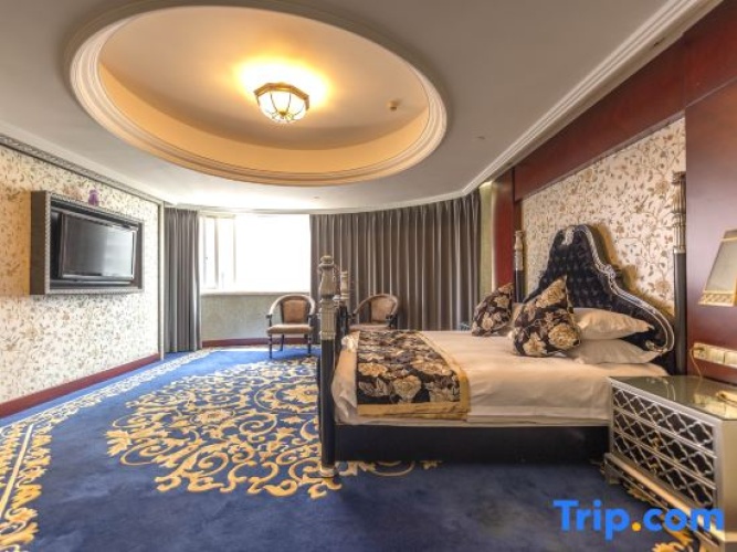 Suite with river view