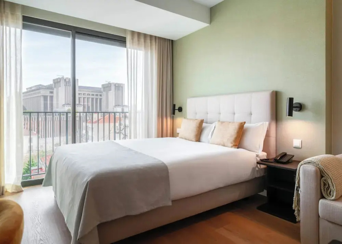 Limehome Lisbon Defensores de Chaves