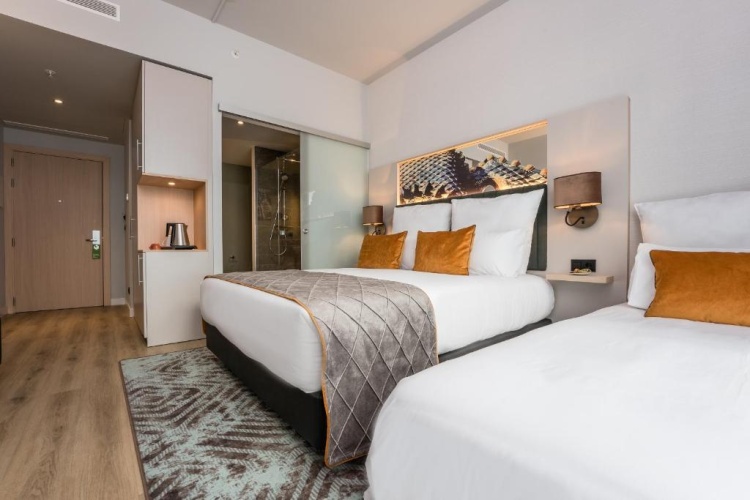 Leonardo Royal Hotel Barcelona Fira photo 8
