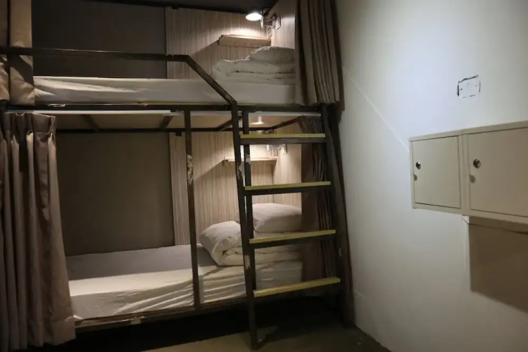 Five Elements Hostel Taipei