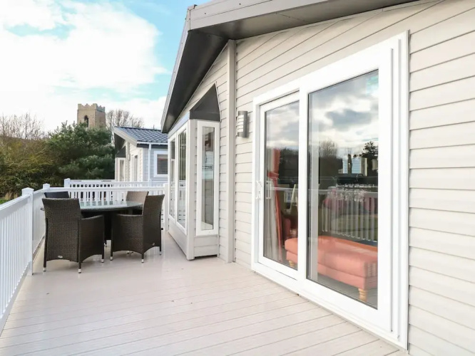 Broadland Sands Lodge