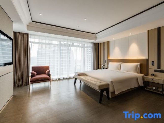 Suite with river view