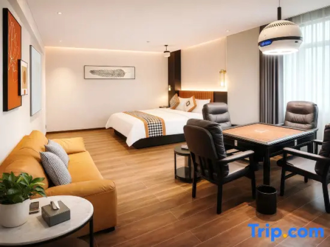 Standard Double room with city view