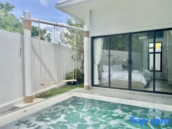 The Botany Pool Villa