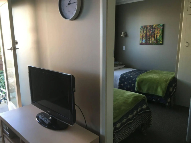 Manor Motel