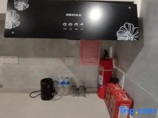 Pingdu Yueya Apartment