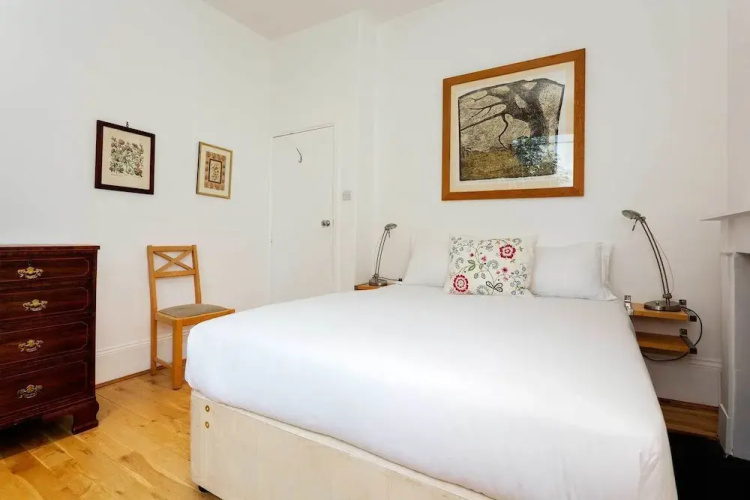 Clarendon Apartment