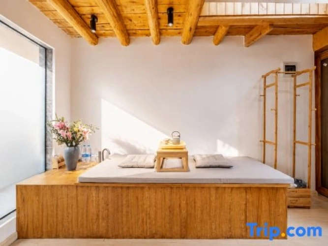 1 Bedroom Double Apartment with courtyard view
