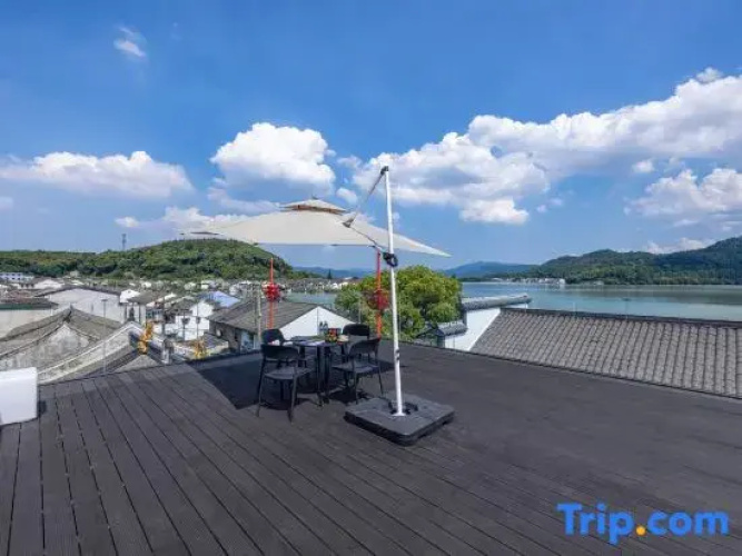 Jianglu Homestay
