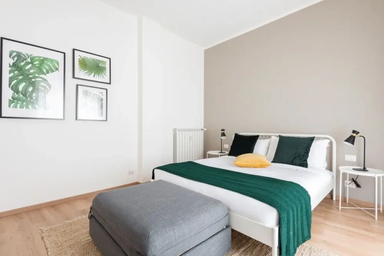 Modern Trendy Flat Well Connected W/vatican