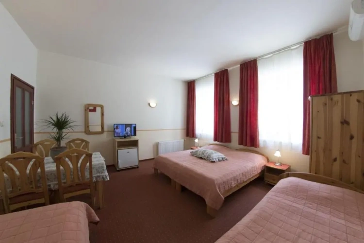 Standard Quadruple room