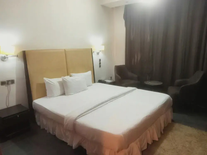 golden tulip essential