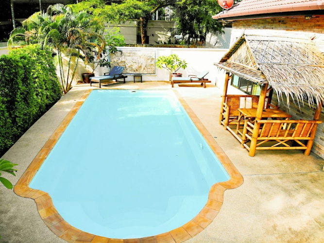 Thai Family Rawai Pool Villa
