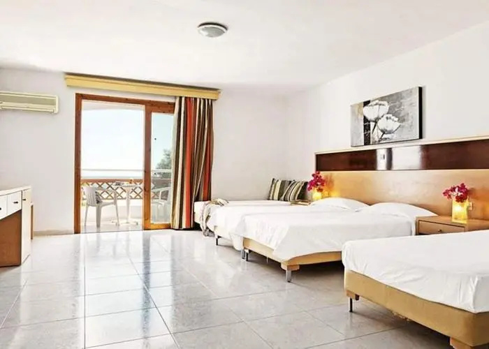 Minos Beach Hotel