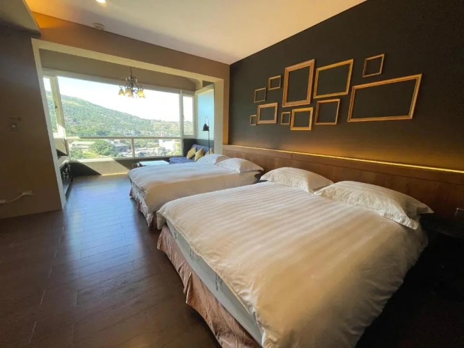 Standard Quadruple room with mountain view