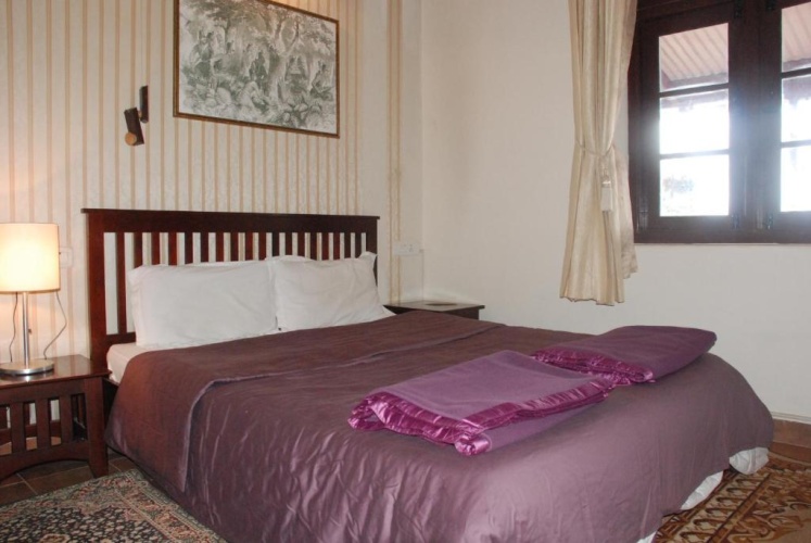 4 Bedrooms Cottage