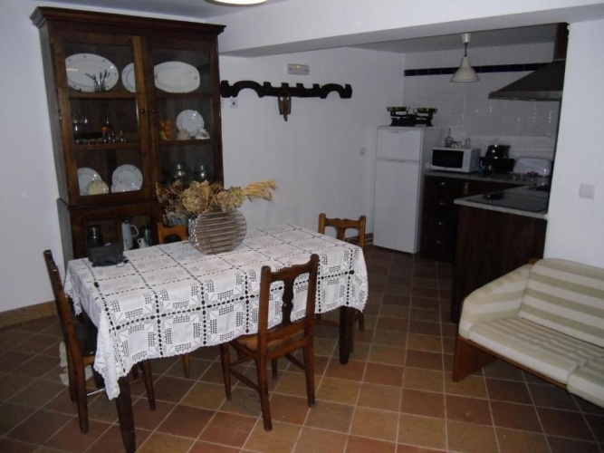2 Bedrooms Cottage