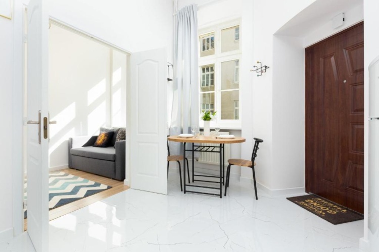 1 Bedroom Apartment