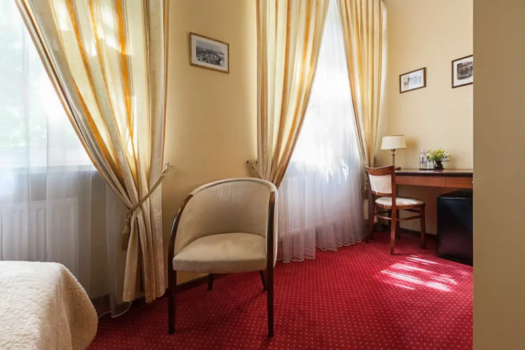 Conviva Hotel