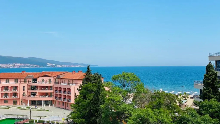 ROYAL BEACH private apartment