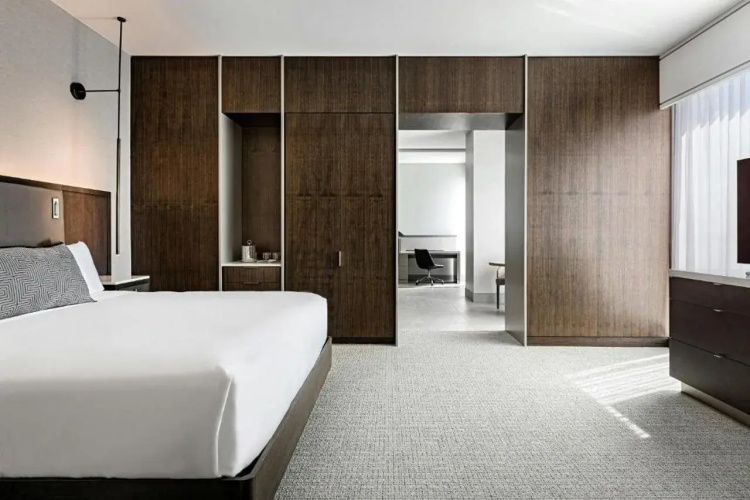 HALL Park Hotel, Autograph Collection