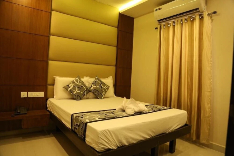 Hotel Santhi Bhavan